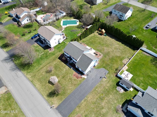 26 Mallard Drive, Clifton Park, NY 12148