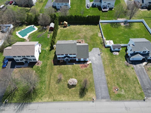 26 Mallard Drive, Clifton Park, NY 12148