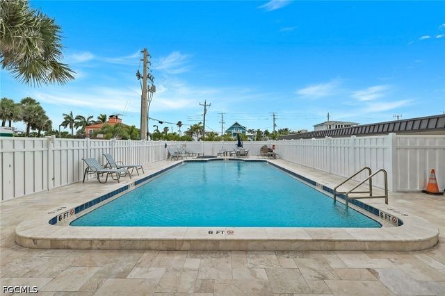 538 Estero BLVD 304, Fort Myers Beach, FL 33931