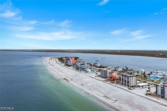 538 Estero BLVD 304, Fort Myers Beach, FL 33931