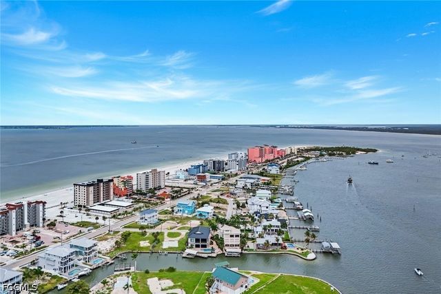 538 Estero BLVD 304, Fort Myers Beach, FL 33931
