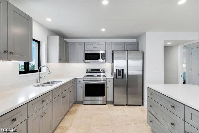 538 Estero BLVD 304, Fort Myers Beach, FL 33931
