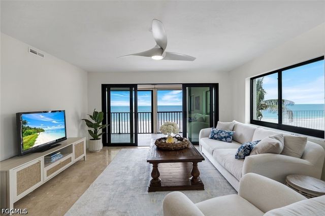 538 Estero BLVD 304, Fort Myers Beach, FL 33931