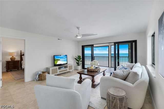 538 Estero BLVD 304, Fort Myers Beach, FL 33931