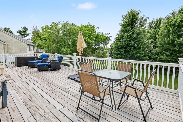 945 202nd Avenue, Pella, IA 50219