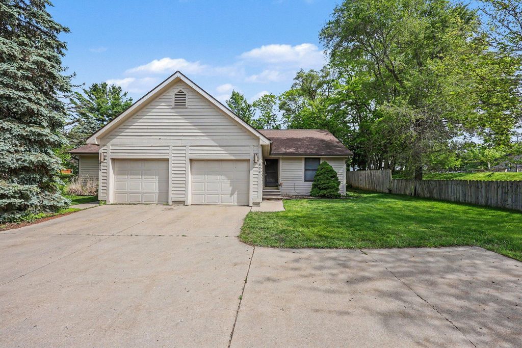 674 South Street, Grass Lake Vlg, MI 49240