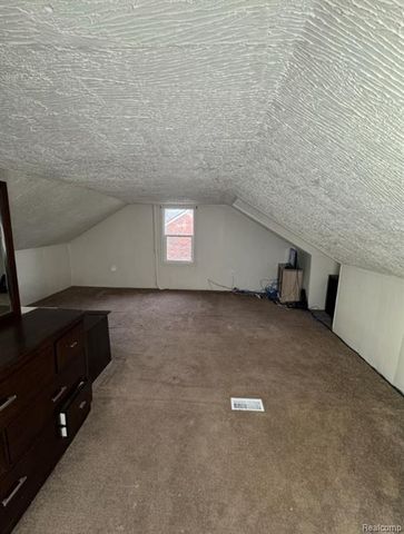 10407 Roxbury Street, Detroit, MI 48224