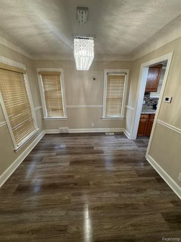 10407 Roxbury Street, Detroit, MI 48224