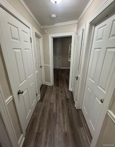 10407 Roxbury Street, Detroit, MI 48224