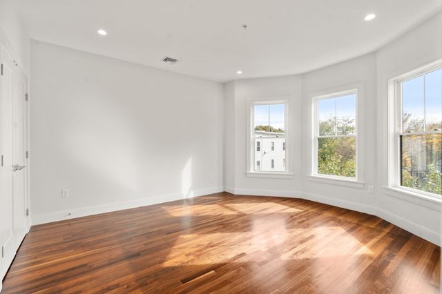 60 Carolina Avenue 3, Boston, MA 02130