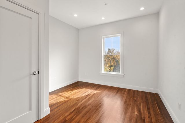 60 Carolina Avenue 3, Boston, MA 02130