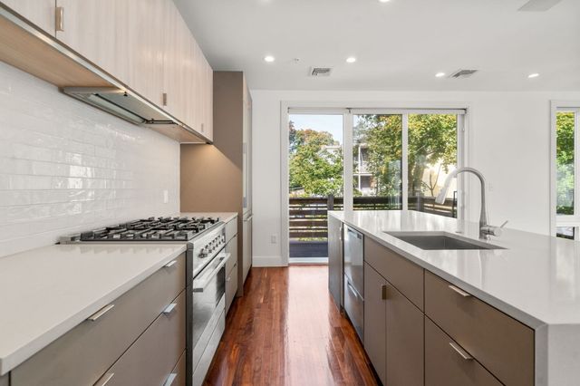 60 Carolina Avenue 3, Boston, MA 02130