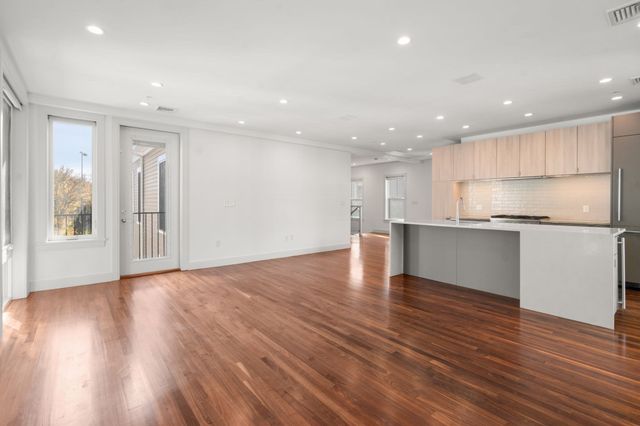 60 Carolina Avenue 3, Boston, MA 02130