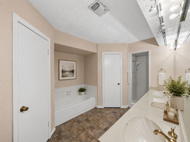 422 Woodhollow Drive, Wylie, TX 75098