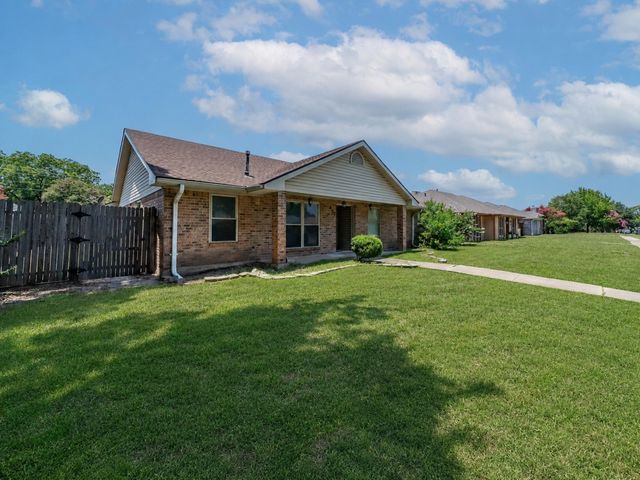 422 Woodhollow Drive, Wylie, TX 75098