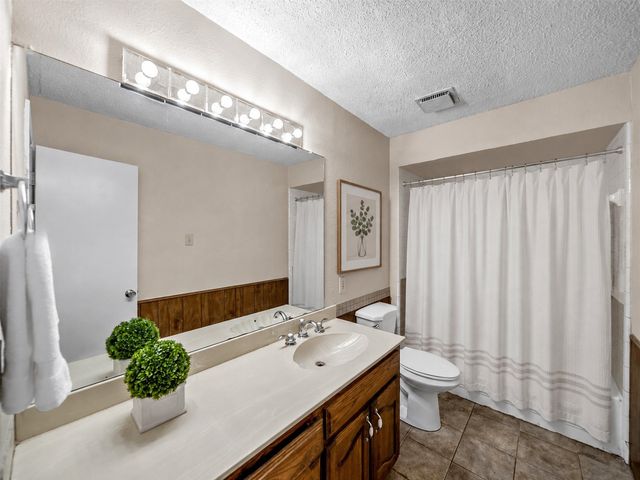 422 Woodhollow Drive, Wylie, TX 75098