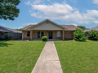 422 Woodhollow Drive, Wylie, TX 75098