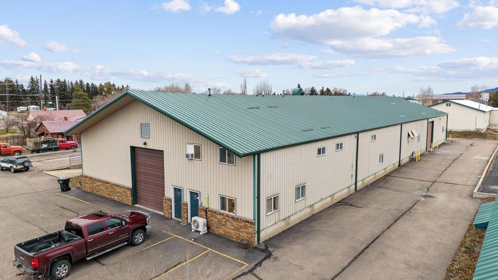 400 E 18th Street, Kalispell, MT 59901