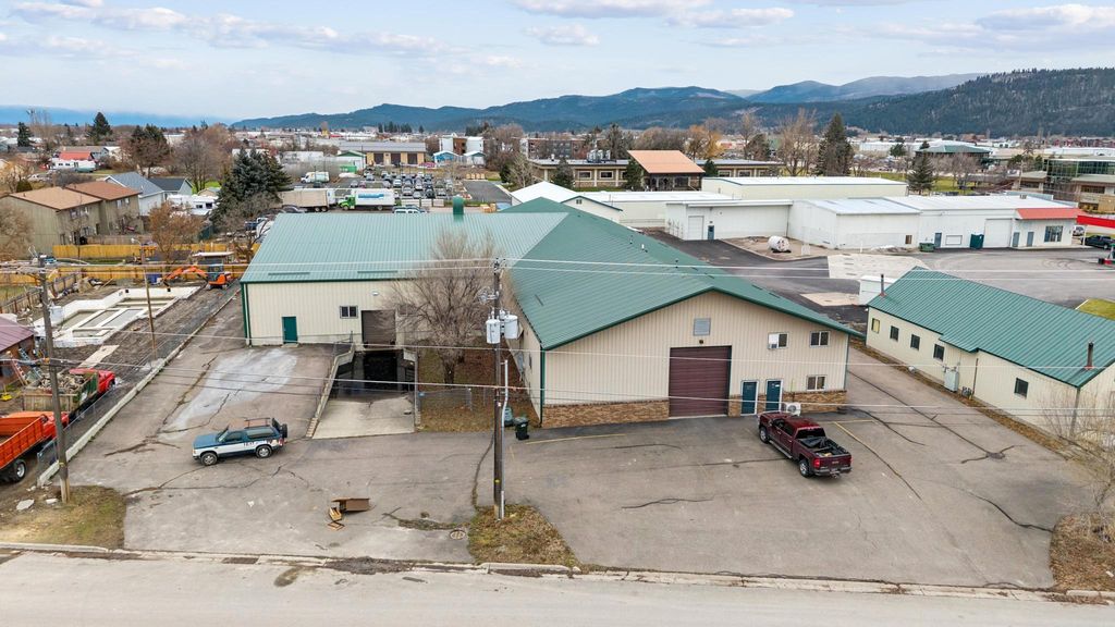 400 E 18th Street, Kalispell, MT 59901 photo 2