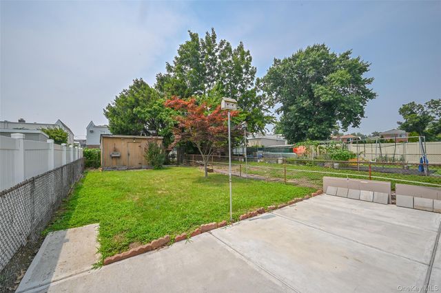 15-48 150th Place, Whitestone, NY 11357