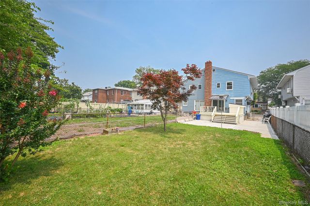 15-48 150th Place, Whitestone, NY 11357