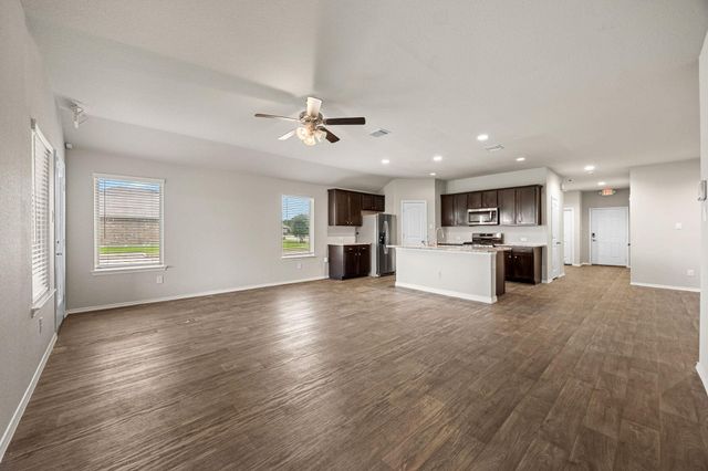 8002 Tamarind Lane, Baytown, TX 77521