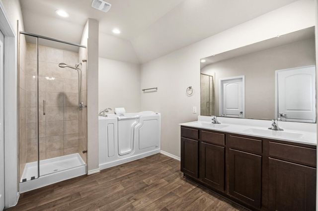 8002 Tamarind Lane, Baytown, TX 77521