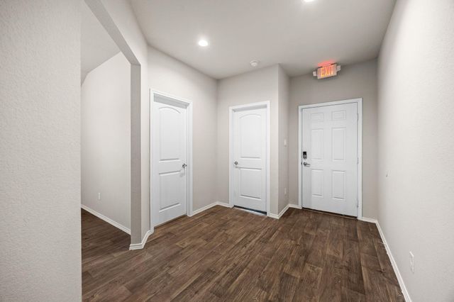 8002 Tamarind Lane, Baytown, TX 77521