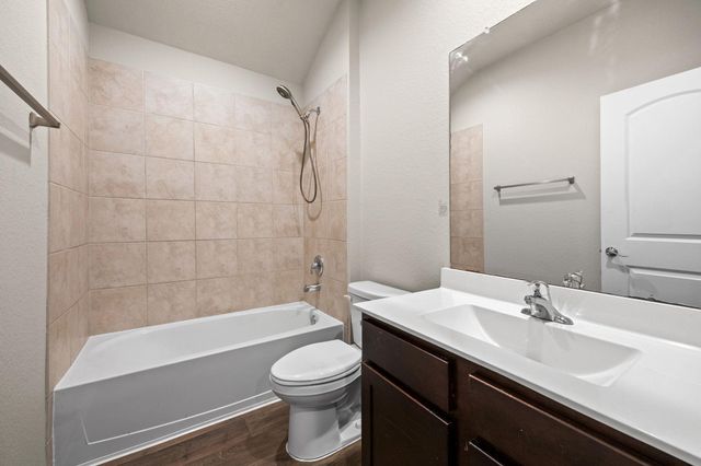 8002 Tamarind Lane, Baytown, TX 77521