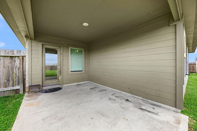 8002 Tamarind Lane, Baytown, TX 77521