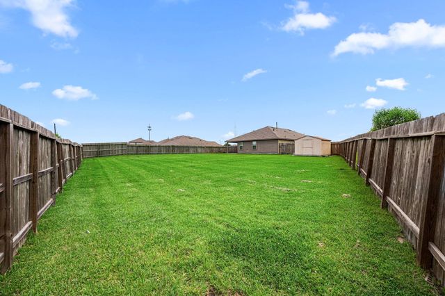 8002 Tamarind Lane, Baytown, TX 77521