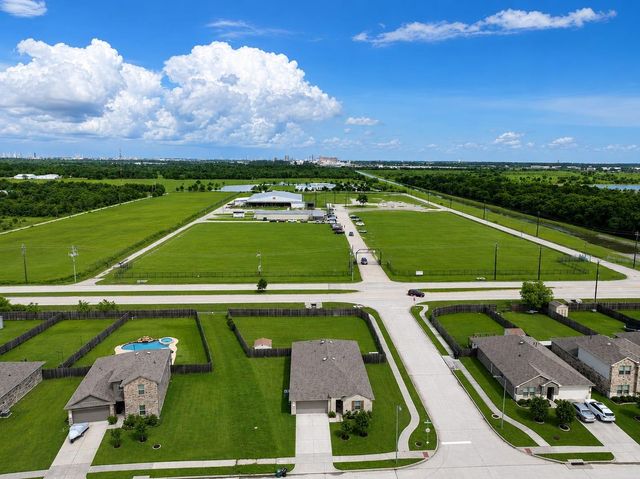 8002 Tamarind Lane, Baytown, TX 77521