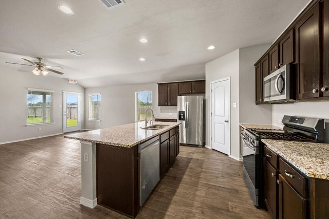 8002 Tamarind Lane, Baytown, TX 77521