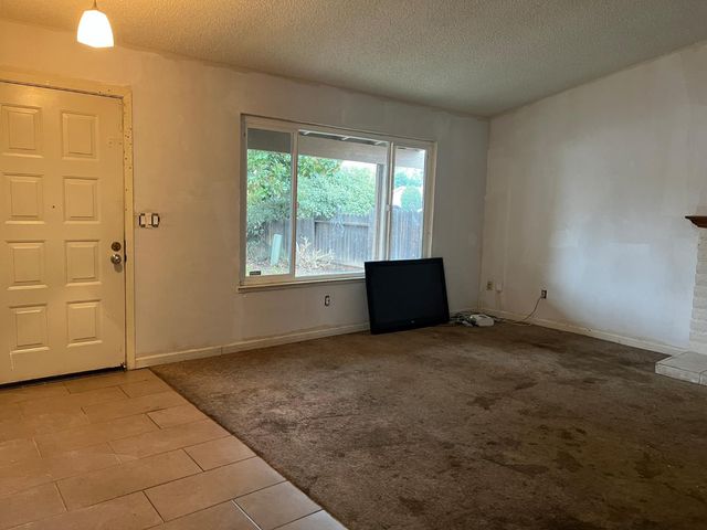 10246 Pistachio Way, Sacramento, CA 95827