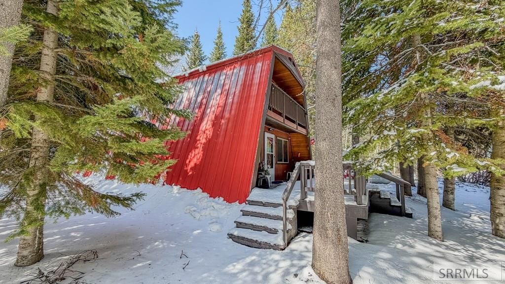 Image 3 of property listing at 4779 Pinion Street, Island Park, ID 83429