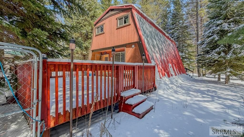 Image 5 of property listing at 4779 Pinion Street, Island Park, ID 83429