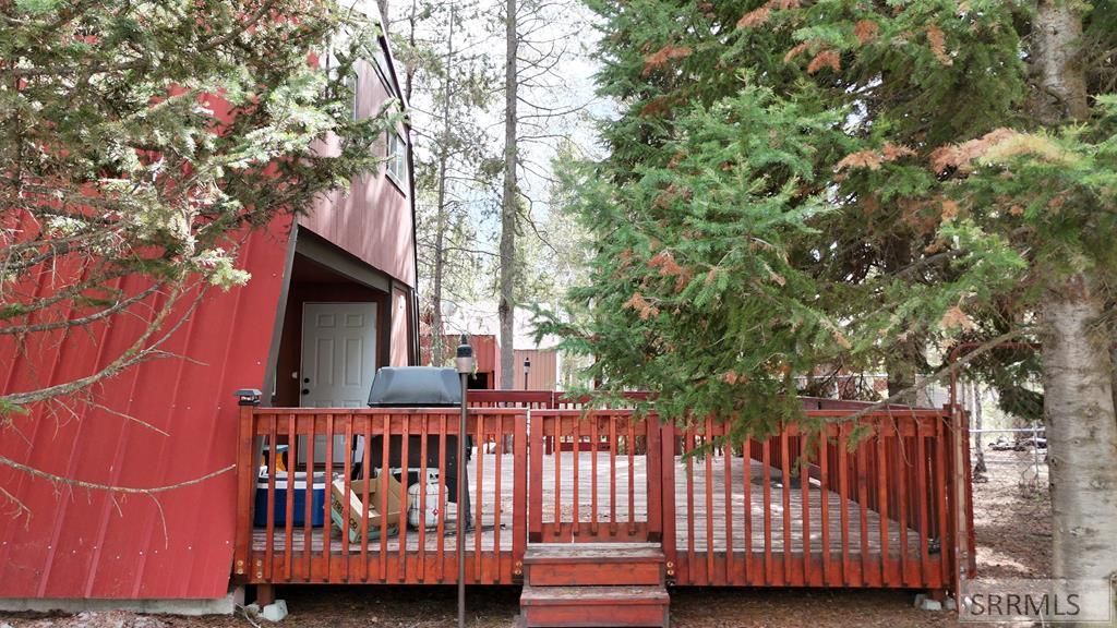 Image 6 of property listing at 4779 Pinion Street, Island Park, ID 83429