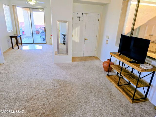 4723 S Prairie Hills Drive, Green Valley, AZ 85622