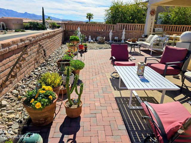 4723 S Prairie Hills Drive, Green Valley, AZ 85622