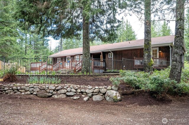 17843 NW Seabeck Holly Road, Seabeck, WA 98380