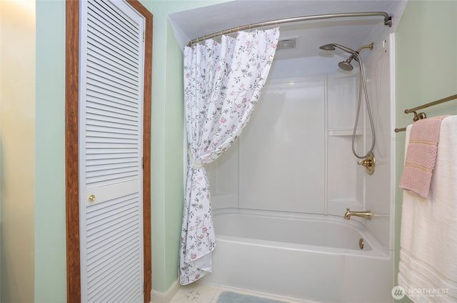 17843 NW Seabeck Holly Road, Seabeck, WA 98380