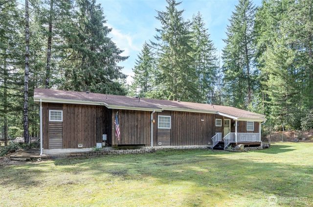 17843 NW Seabeck Holly Road, Seabeck, WA 98380