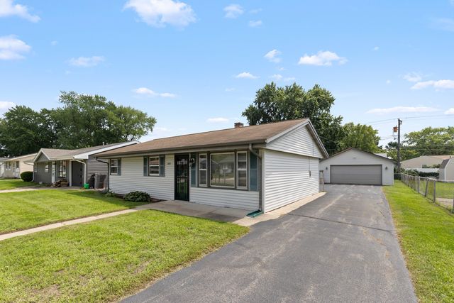 2013 EVANS Avenue, Loves Park, IL 61111