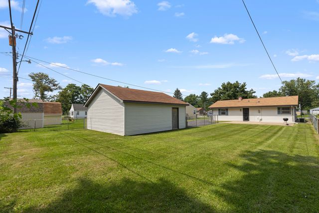 2013 EVANS Avenue, Loves Park, IL 61111