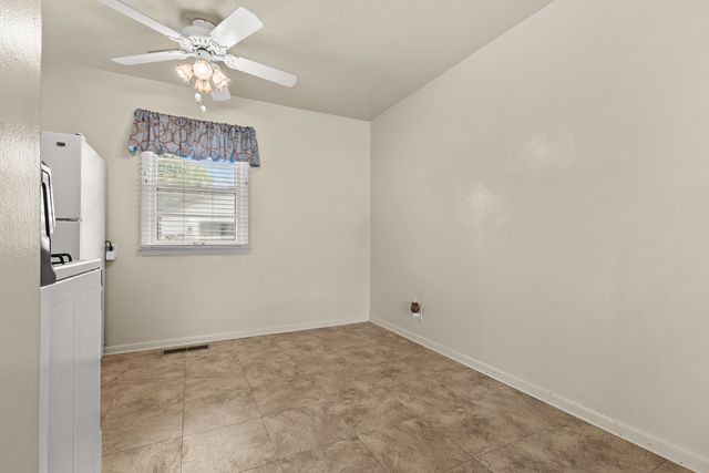 2013 EVANS Avenue, Loves Park, IL 61111
