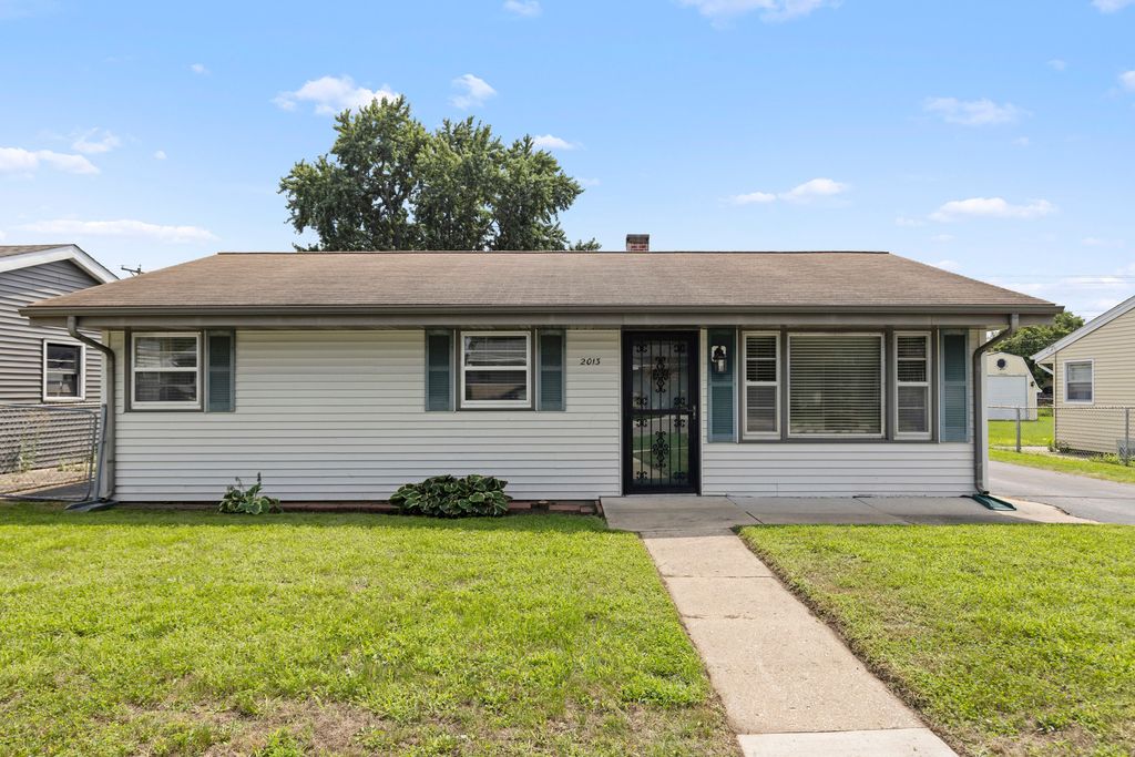 2013 EVANS Avenue, Loves Park, IL 61111