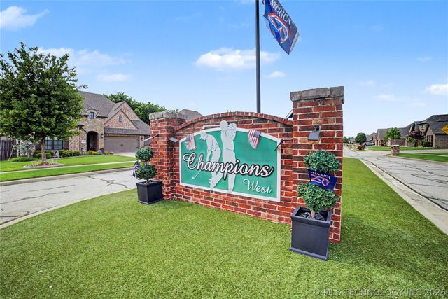7906 N 142nd Avenue E, Owasso, OK 74055