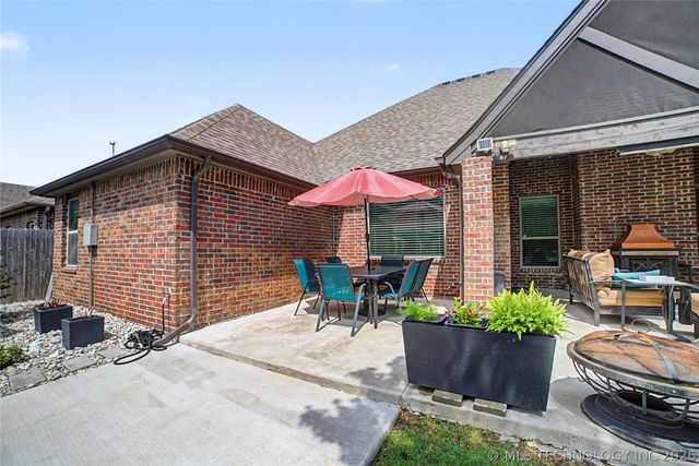 7906 N 142nd Avenue E, Owasso, OK 74055