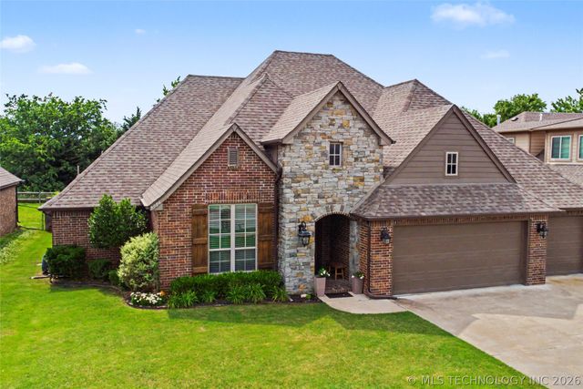 7906 N 142nd Avenue E, Owasso, OK 74055