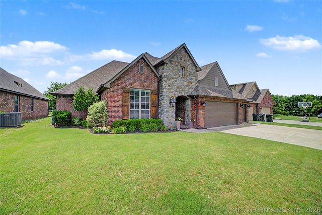 7906 N 142nd Avenue E, Owasso, OK 74055
